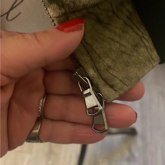 Preview GREEN DISTRESSED Leather Vintage Bomber Jacket VERY SOFT Sz Euro 44 - Picture 7 of 15